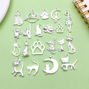 จี้รูปแมวโลหะผสมเงินสไตล์ผสมผสานสำหรับทำเครื่องประดับ DIY จำนวน 20 ชิ้น - Product Image 1