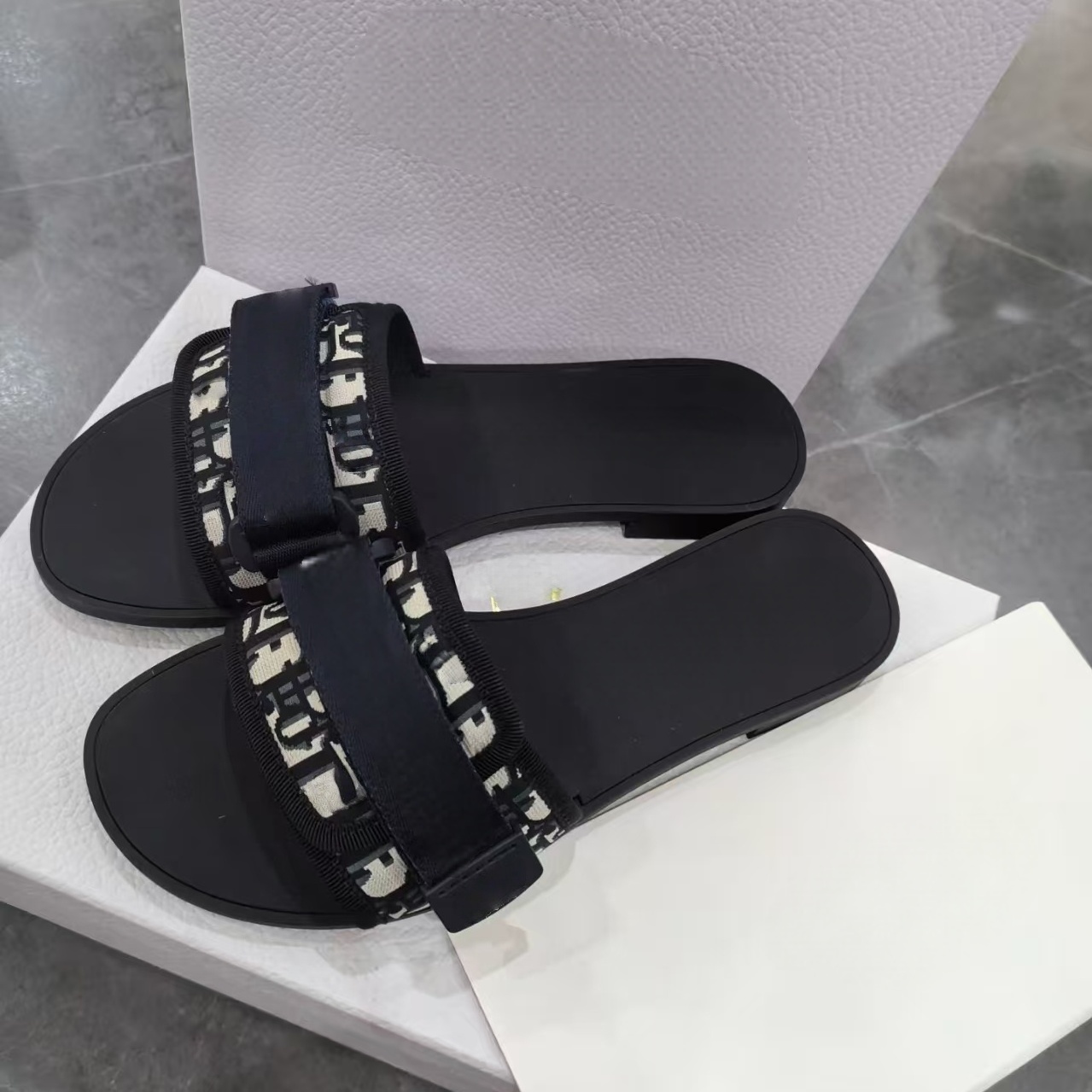 Ladies Black Flat Sandals Stylish Comfortable Shoes