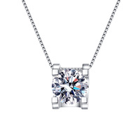 Vente en gros de collier Moissanite en argent sterling S925 à quatre griffes pour femmes pendentif chaîne clavicule de luxe accessoires de bijoux en argent