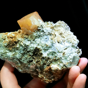 Số Lượng Lớn Nguyên Liệu Tự Nhiên Scheelite Khoáng Sản Mẫu Nhỏ Scheeliter Khoáng Sản Scheelite Và Mica Khoáng Sản Cho Chữa Bệnh - Product Image 4