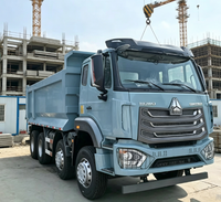 Truk Pengangkut Material Berat SINOTRUK HOWO 8X4 Kapasitas Besar dengan Bak Kargo, Terawat Baik