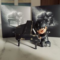 Figurine de collection Hirono Pianist en PVC, ornement de collection pour bureau. Chaque boîte contient 1 ensemble de figurines complètes.