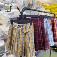 Ventes en gros de t-shirts pour femmes, vêtements d'occasion, Chine, haute qualité, grade A, couleurs mélangées, polyester/coton, en balles