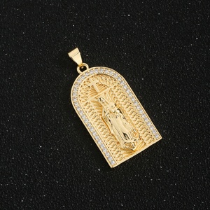 Collana con Pendente della Vergine <span class=keywords><strong>Maria</strong></span> in Ottone Placcato Oro 14K, Stile Hip Hop Iced Out Bling, Medaglia Religiosa Cristiana <span class=keywords><strong>per</strong></span> Uomini e Donne, Idea Regalo - Product Image 6