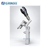 Clip de rinçage de bouteille en acier inoxydable de qualité alimentaire remplaçable pour machine de remplissage d'eau avec retour par ressort