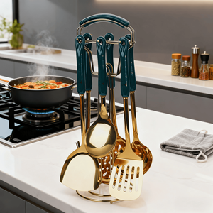طقم أدوات مطبخ مخصص من الفولاذ المقاوم للصدأ الذهبي مكون من 7 قطع بمقابض سيراميك آمن للغسل في غسالة الأطباق مريح للاستخدام للطهاة المنزليين والطهي - Product Image 3