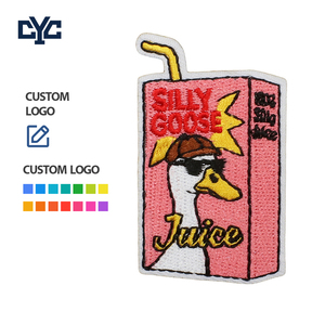Parche Bordado Termoadhesivo de Tela con Diseño de Caja de Jugo de Ganso Lindo y Divertido, con Eslogan de Animal de Dibujos Animados - Product Image 1