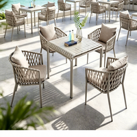 Tables et chaises d'extérieur modernes et minimalistes en alliage d'aluminium pour balcons, cours, villas, cafés, salons de thé, jardins