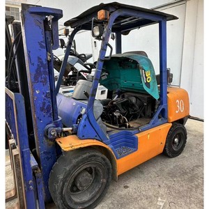 Komatsu <b>Used</b> FD30 3 Ton Diesel Forklift 4WD Solid Tire Rough Terrain Manual Operation - Product Image 3
