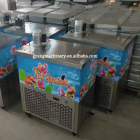 Machine multifonctionnelle à 4 moules pour la fabrication de popsicles Offre Spéciale petite machine à popsicle pour fruits de Dubaï Machine à crème glacée Prix en Italie