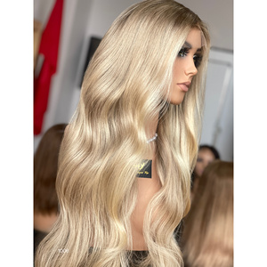 Cabello Europeo de Alta Calidad para Peluca con Ondas Naturales Rubias y Línea de Cabello Natural Transparente HD para Mujer - Product Image 6