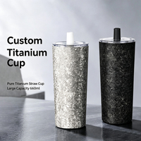 Gobelet isotherme personnalisé en usine de 660 ml, tasse à café sous vide épaissie, portable, en titane pur, avec paille, idéal pour les voyages et comme cadeau
