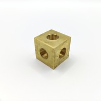 Cube en laiton massif de haute qualité de 20 mm avec trous filetés de 10 mm sur 6 côtés, usiné CNC, compatible électroérosion à fil