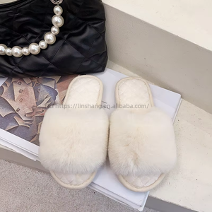 Hot Selling Quality TPR Sole Indoor Flat Slippers Artificial Fur Plush Slippers With Best-selling Custom - Product Image 2