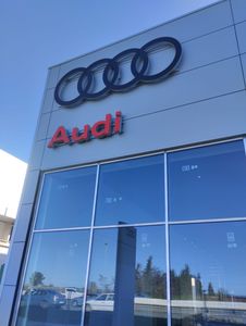 Vitrina moderna de panel compuesto de aluminio antiestático e ignífugo, desde los dibujos de diseño hasta la instalación - Product Image 5