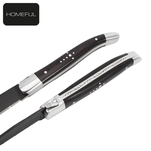 Nuova collezione Laguiole coltello da bistecca con rivestimento nero lama in metallo forgiato manico in legno Pakka - Product Image 5