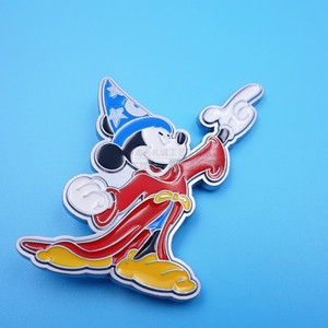 Plaque de nom en alliage de zinc 3D moulée sur mesure avec logo Mickey Mouse pour sacs et sacs à main, badge métallique - Product Image 3