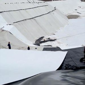 800g/m² Bruin Vliesdoek Geotextiel - Iran - Product Image 1