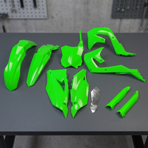 XFUN Italia 2021-2024 Kawasaki KXF 250 Kit Completo in Plastica Verde Fluorescente Include Faro e Carenatura Moto - Product Image 3
