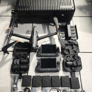 Dron Inspire 3 para cine profesional con cámara de fotograma completo CinemaDNG ProRes RAW para publicidad, documentales y estudio. - Product Image 3