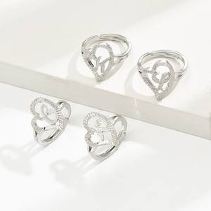 Прямая поставка, эмалевые кольца с A-Z буквами в стиле хип-хоп, модные ювелирные изделия, подарки на заказ, инициалы, письмо, сердце, регулируемое кольцо - Product Image 1