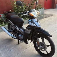 Motocicleta Yamaha Crypton C8 de 110cc, 4 Tiempos, Refrigerada por Aire, Freno de Disco Delantero y Tambor Trasero, Ultra Ahorradora de Combustible, Ideal para Desplazamientos