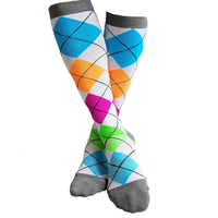 Chaussettes de compression pour hommes, chaussettes longues à carreaux colorés, chaussettes de course à pied, chaussettes fantaisie en diamant