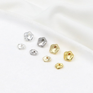 Perles d'espacement irrégulières en cuivre pur plaqué or véritable 18 carats, perles de bracelet en pierre irrégulières plaquées or 14 carats, style baroque - Product Image 1
