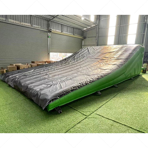 Colchoneta inflable para acrobacias en bicicleta, plataforma de aterrizaje inclinada para saltos, colchoneta inflable para acrobacias en bicicleta BMX, rampa de aterrizaje - Product Image 1