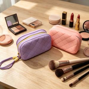 Pochette de maquillage en silicone durable avec logo personnalisé, fermeture éclair étanche, grande capacité pour les voyages en plein air et l'usage quotidien - Product Image 2