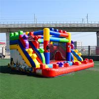 Château gonflable avec double toboggan Blocs de construction Style Vente chaude Grande maison de rebond Château de saut gonflable pour les enfants