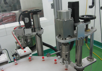 Machines de remplissage d'huile de parfum de haute qualité Bouteilles de 3 ml Machine de capsulage et de pressage de remplissage de plateau tournant de parfum réglable