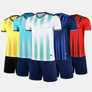 Yüksek Kalite %100 Polyester Gençlik Futbol Giysisi Toptan Kulüp Takımı Özelleştirilmiş Kolej Futbol Forması - Product Image 1