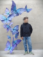 A-205 Neuheiten Einzigartige Merkmale Künstliche Riesenblume Handbemalter Schmetterling für Hochzeitsdekoration und Hintergrundgestaltung