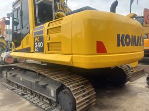 Excavadora Usada Komatsu PC240LC-8, 25100 kg, Motor SAA6D107E de 125 kW, Cucharón de 1.2 m³, Pocas Horas de Trabajo - Product Image 2