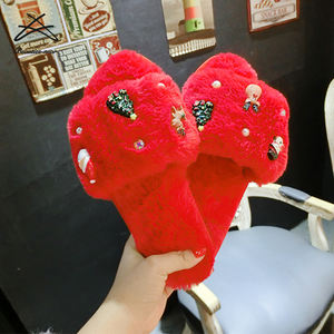 Nuovo design moda donna natale natale babbo natale rosso fortunato caldo peluche palla pelliccia coperta inverno ragazze pantofole scivoli - Product Image 2