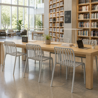 Chaise d'événement empilable commerciale contemporaine en plastique robuste gris PP pour la formation, les salles de réunion, les bureaux, les écoles et les hôtels