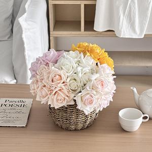 Ramo de Rosas Artificiales de Seda, Flores de Alta Simulación para Decoración de Bodas, Hogar y Fotografía - Product Image 1