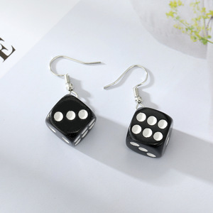 Boucles d'oreilles à la mode, pas cher, mignon, Design amusant, jeu de fête, couleur bonbon, dés aléatoires, <span class=keywords><strong>2022</strong></span> - Product Image 4