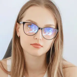 2023 사용자 정의 로고 패션 고양이 눈 컴퓨터 안티 블루 라이트 차단 안경 여성을위한 광학 안경 안경 프레임