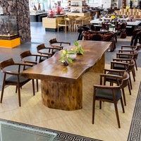 Luxuriöses Massivholz Modernes Esszimmer-Set mit Tisch und Stühlen für Apartments und Hotels