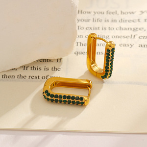 Pendientes Huggie de yunnique con forma geométrica de diamante verde chapados en oro para mujer - Product Image 1