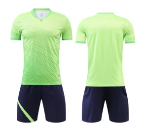 Vente en gros Maillots de football violets Uniformes de football techniques sublimés Combinaison de football verte et jaune pour club de jeunes - Product Image 6