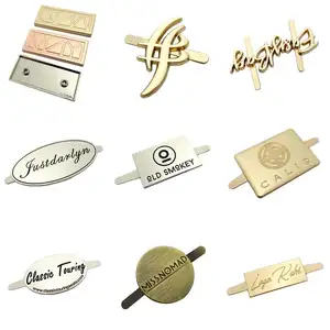 Trung Quốc Nhãn Maker vàng tùy chỉnh kim loại chữ tấm biểu tượng cho túi xách