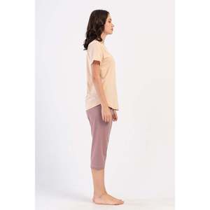 Traje de dormir capri ovalado de manga corta con cuello redondo para mujer - Product Image 2
