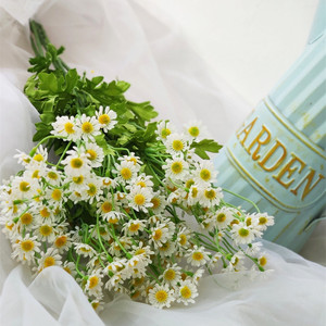 Bouquet de marguerites artificielles camomille style papillon West Lake 40cm blanc, style forêt simple, pour mariage et décoration intérieure - Product Image 1