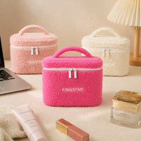 Grande trousse de toilette matelassée en peluche douce et moelleuse avec double fermeture éclair, motif ours en peluche, pour voyage, mignonne et gonflée, organiseur de maquillage, sac à cosmétiques