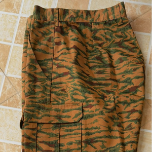 Conjunto de Uniforme Táctico SFB65 724 con Camuflaje de Tigrí Desértico, Camisa de Manga Larga y Pantalones para Hombre, Traje Transpirable para Guardias de Seguridad, Entrenamiento y Servicio - Product Image 3