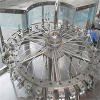Ligne d'embouteillage automatique de boissons gazeuses 6000-8000 BPH, machine de remplissage de boissons gazeuses