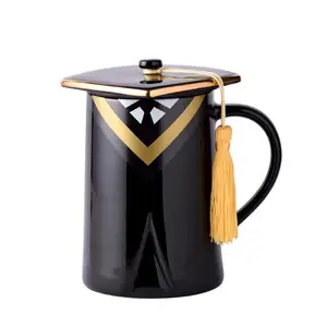 Mug porselen hitam dengan tutup topi sarjana kapasitas besar hadiah wisuda keramik kreatif mug topi PhD